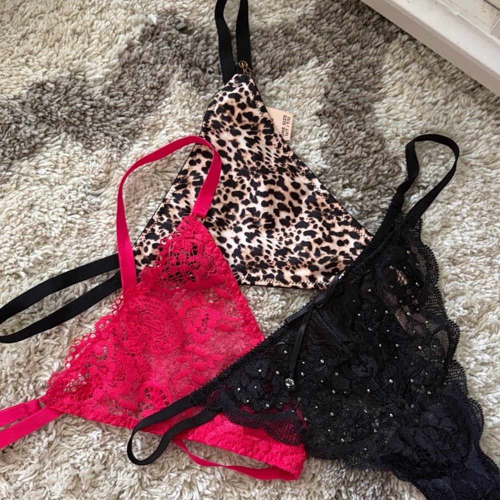 Victoria’s Secret Set of Three V-String Thongs New